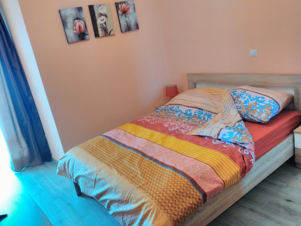Apartment Sea Space Dobra Voda Kültér fotó