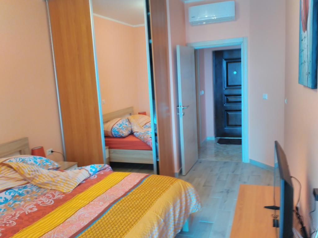 Apartment Sea Space Dobra Voda Kültér fotó