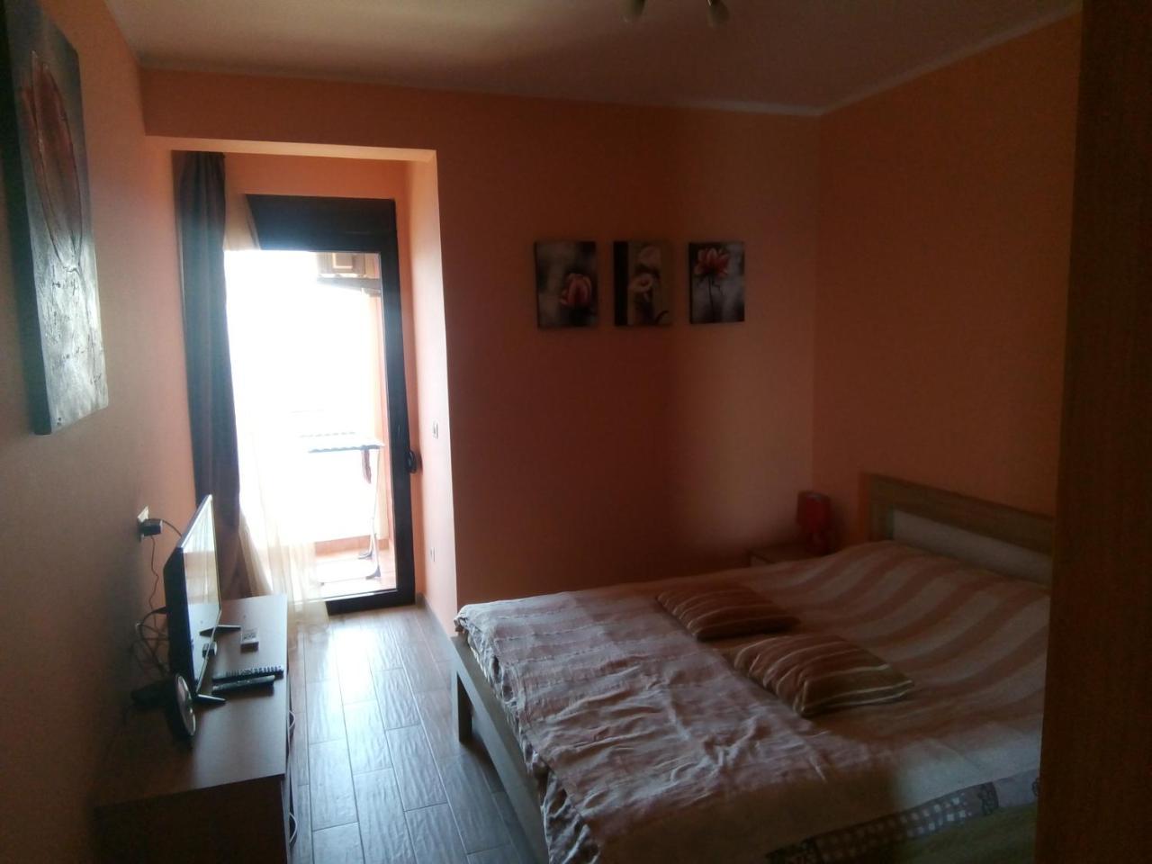 Apartment Sea Space Dobra Voda Kültér fotó